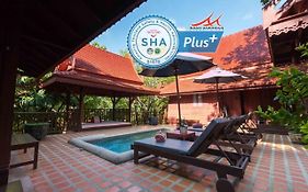 Baan Amphawa Resort And Spa